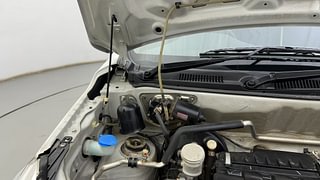 Used 2017 Maruti Suzuki Alto K10 [2014-2019] VXi Petrol Manual engine ENGINE RIGHT SIDE HINGE & APRON VIEW