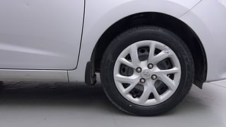 Used 2018 Hyundai Grand i10 [2017-2020] Magna 1.2 Kappa VTVT Petrol Manual tyres RIGHT FRONT TYRE RIM VIEW