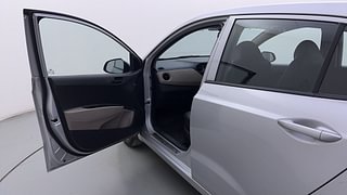 Used 2018 Hyundai Grand i10 [2017-2020] Magna 1.2 Kappa VTVT Petrol Manual interior LEFT FRONT DOOR OPEN VIEW