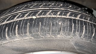 Used 2016 Renault Kwid [2015-2019] RXT Petrol Manual tyres LEFT REAR TYRE TREAD VIEW