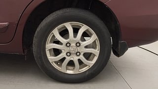 Used 2015 Honda Amaze [2013-2016] 1.2 VX AT i-VTEC Petrol Automatic tyres LEFT REAR TYRE RIM VIEW