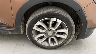 Used 2017 Hyundai i20 Active [2015-2020] 1.2 SX Petrol Manual tyres RIGHT FRONT TYRE RIM VIEW