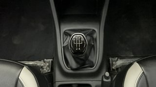 Used 2020 Renault Triber RXT Petrol Manual interior GEAR  KNOB VIEW