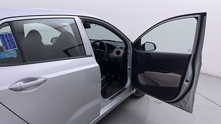 Used 2018 Hyundai Grand i10 [2017-2020] Magna 1.2 Kappa VTVT Petrol Manual interior RIGHT FRONT DOOR OPEN VIEW