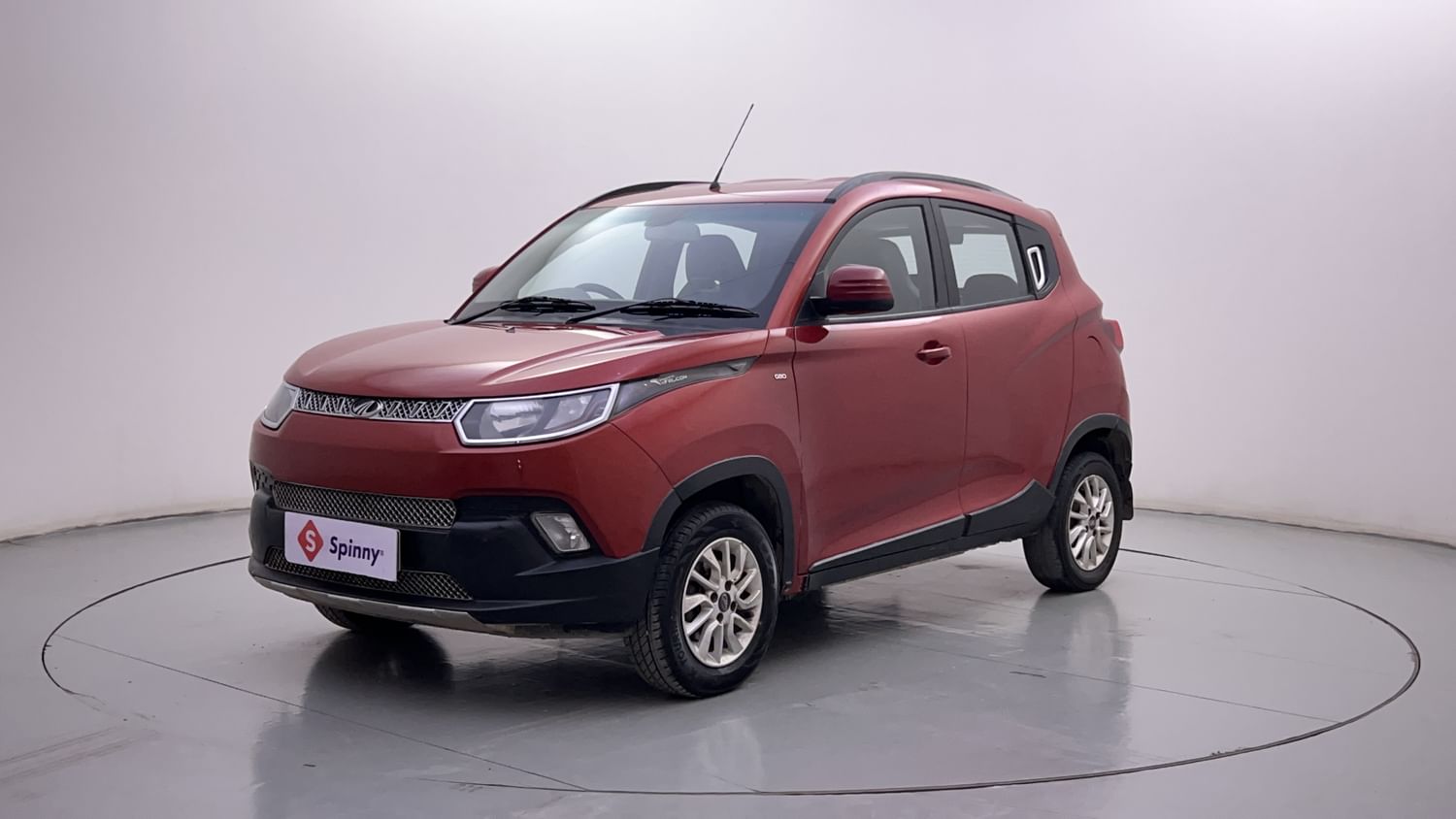 LEFT FRONT CORNER VIEW