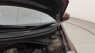 Used 2015 Honda Amaze [2013-2016] 1.2 VX AT i-VTEC Petrol Automatic engine ENGINE LEFT SIDE HINGE & APRON VIEW