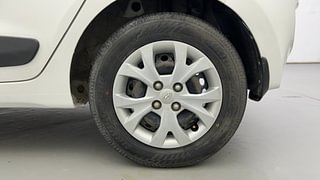 Used 2015 Hyundai Grand i10 [2013-2017] Sportz 1.2 Kappa VTVT Petrol Manual tyres LEFT REAR TYRE RIM VIEW