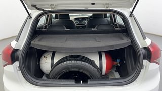 Used 2017 Hyundai Elite i20 [2014-2018] Sportz 1.2 CNG (Outside fitted) Petrol+cng Manual interior DICKY INSIDE VIEW