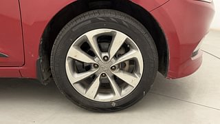 Used 2015 Hyundai Elite i20 [2014-2018] Asta 1.2 Petrol Manual tyres RIGHT FRONT TYRE RIM VIEW
