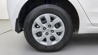 Used 2017 Hyundai Elite i20 [2014-2018] Sportz 1.2 CNG (Outside fitted) Petrol+cng Manual tyres RIGHT REAR TYRE RIM VIEW
