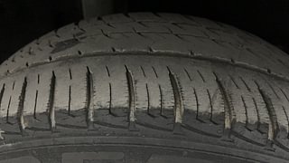 Used 2018 Maruti Suzuki Vitara Brezza [2016-2020] VDi Diesel Manual tyres RIGHT REAR TYRE TREAD VIEW