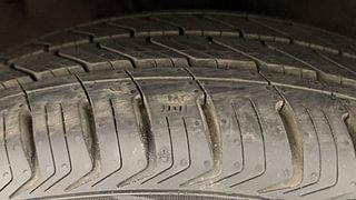 Used 2015 Hyundai Elite i20 [2014-2018] Asta 1.2 Petrol Manual tyres RIGHT FRONT TYRE TREAD VIEW