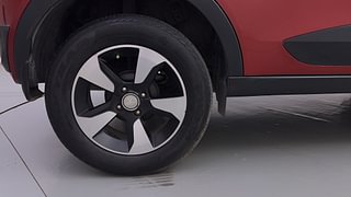 Used 2020 Tata Nexon [2017-2020] XZA Plus AMT Petrol Petrol Automatic tyres RIGHT REAR TYRE RIM VIEW