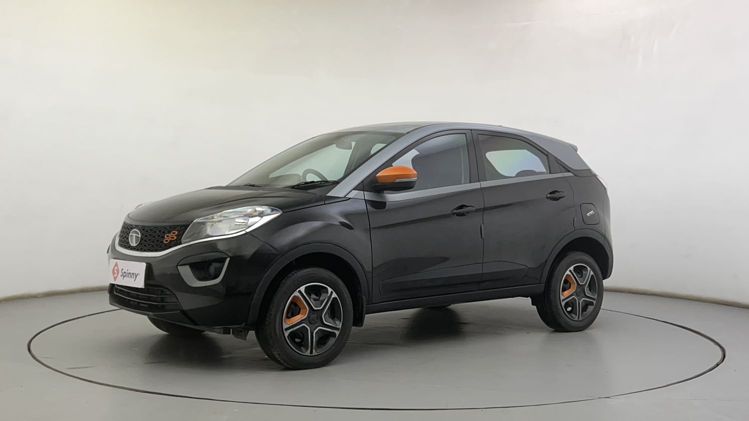 LEFT FRONT CORNER VIEW