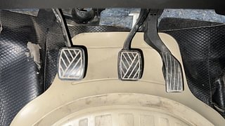 Used 2018 Maruti Suzuki Vitara Brezza [2016-2020] VDi Diesel Manual interior PEDALS VIEW