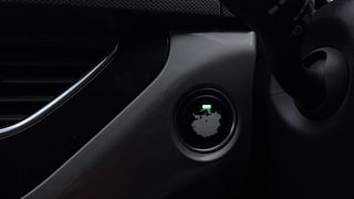 Used 2020 Tata Nexon [2017-2020] XZA Plus AMT Petrol Petrol Automatic top_features Keyless start