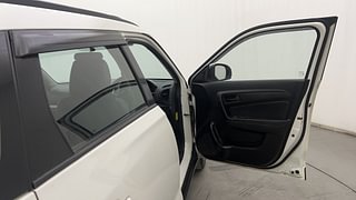 Used 2018 Maruti Suzuki Vitara Brezza [2016-2020] VDi Diesel Manual interior RIGHT FRONT DOOR OPEN VIEW