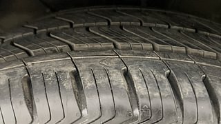 Used 2017 Maruti Suzuki Baleno [2015-2019] Alpha Petrol Petrol Manual tyres LEFT FRONT TYRE TREAD VIEW