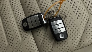 Used 2022 Kia Carens Luxury Plus 1.5 Diesel AT 7 STR Diesel Automatic extra CAR KEY VIEW