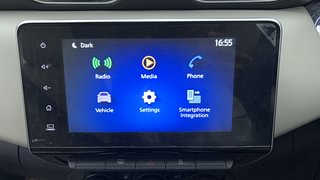 Used 2021 Nissan Magnite XV Dual Tone Petrol Manual top_features Touch screen infotainment system