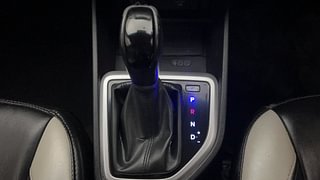 Used 2018 Hyundai Creta [2018-2020] 1.6 SX AT Diesel Automatic interior GEAR  KNOB VIEW