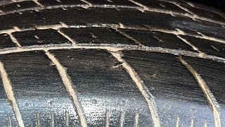 Used 2016 Chevrolet Beat LT Petrol Petrol Manual tyres RIGHT REAR TYRE TREAD VIEW