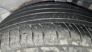 Used 2021 Hyundai New i20 Asta (O) 1.0 Turbo DCT Petrol Automatic tyres LEFT REAR TYRE TREAD VIEW