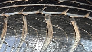 Used 2016 Chevrolet Beat LT Petrol Petrol Manual tyres LEFT FRONT TYRE TREAD VIEW