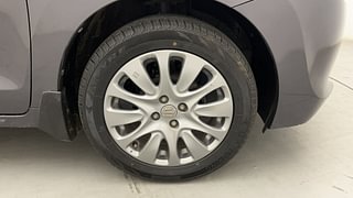 Used 2017 Maruti Suzuki Baleno [2015-2019] Alpha Petrol Petrol Manual tyres RIGHT FRONT TYRE RIM VIEW