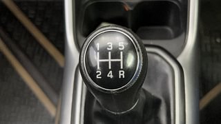 Used 2020 Maruti Suzuki Ignis Zeta MT Petrol Petrol Manual interior GEAR  KNOB VIEW