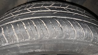 Used 2021 Nissan Magnite XV Dual Tone Petrol Manual tyres LEFT FRONT TYRE TREAD VIEW