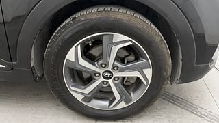 Used 2018 Hyundai Creta [2018-2020] 1.6 SX AT Diesel Automatic tyres RIGHT FRONT TYRE RIM VIEW