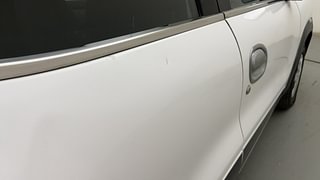 Used 2016 Renault Kwid [2015-2019] RXT Petrol Manual dents MINOR DENT