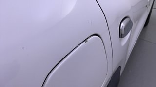 Used 2017 Renault Kwid [2017-2019] RXT 1.0 SCE Special Petrol Manual dents MINOR SCRATCH
