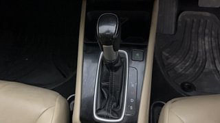 Used 2022 Honda City ZX CVT Petrol Automatic interior GEAR  KNOB VIEW