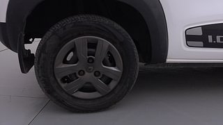 Used 2017 Renault Kwid [2017-2019] RXT 1.0 SCE Special Petrol Manual tyres RIGHT REAR TYRE RIM VIEW