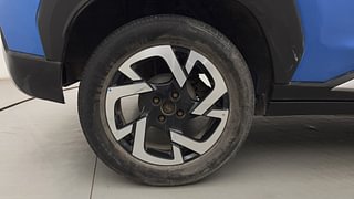 Used 2021 Nissan Magnite XV Dual Tone Petrol Manual tyres RIGHT REAR TYRE RIM VIEW