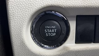 Used 2020 Maruti Suzuki Ignis Zeta MT Petrol Petrol Manual top_features Keyless start