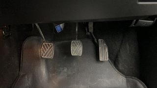 Used 2017 Maruti Suzuki Baleno [2015-2019] Alpha Petrol Petrol Manual interior PEDALS VIEW