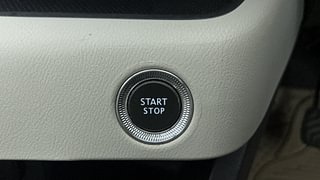 Used 2021 Nissan Magnite XV Dual Tone Petrol Manual top_features Keyless start
