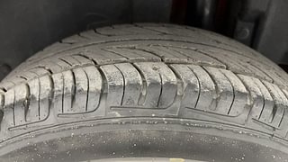 Used 2015 Maruti Suzuki Swift [2011-2017] ZDi Diesel Manual tyres LEFT REAR TYRE TREAD VIEW