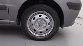Used 2013 Hyundai Santro Xing [2007-2014] GL Petrol Manual tyres RIGHT FRONT TYRE RIM VIEW
