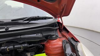 Used 2015 Maruti Suzuki Swift [2011-2017] ZDi Diesel Manual engine ENGINE LEFT SIDE HINGE & APRON VIEW