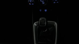 Used 2021 Hyundai Venue [2019-2022] SX 1.0  Turbo Petrol Manual interior GEAR  KNOB VIEW