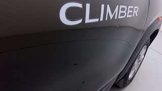 Used 2018 Renault Kwid [2017-2019] CLIMBER 1.0 AMT Petrol Automatic dents MINOR DENT