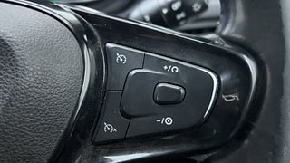 Used 2020 tata Nexon XZA Plus (O) AMT Petrol Automatic top_features Cruise control