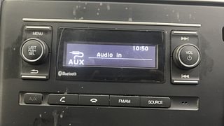 Used 2017 Honda WR-V [2017-2020] i-VTEC S Petrol Manual top_features Integrated (in-dash) music system