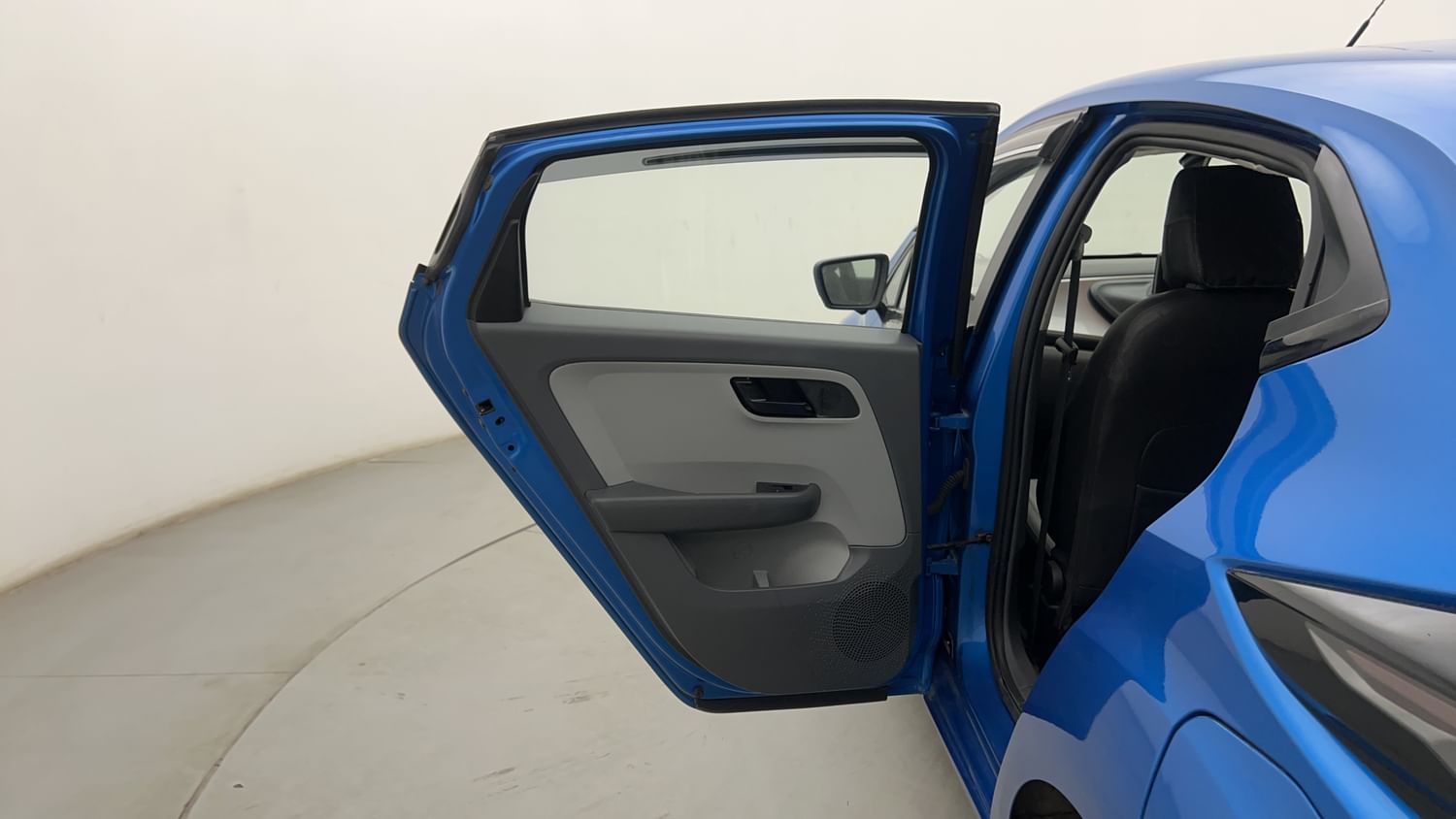 New Tata Altroz interior LEFT REAR DOOR OPEN VIEW