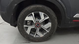 Used 2023 Kia Sonet GTX Plus 1.5 AT Diesel Automatic tyres RIGHT REAR TYRE RIM VIEW