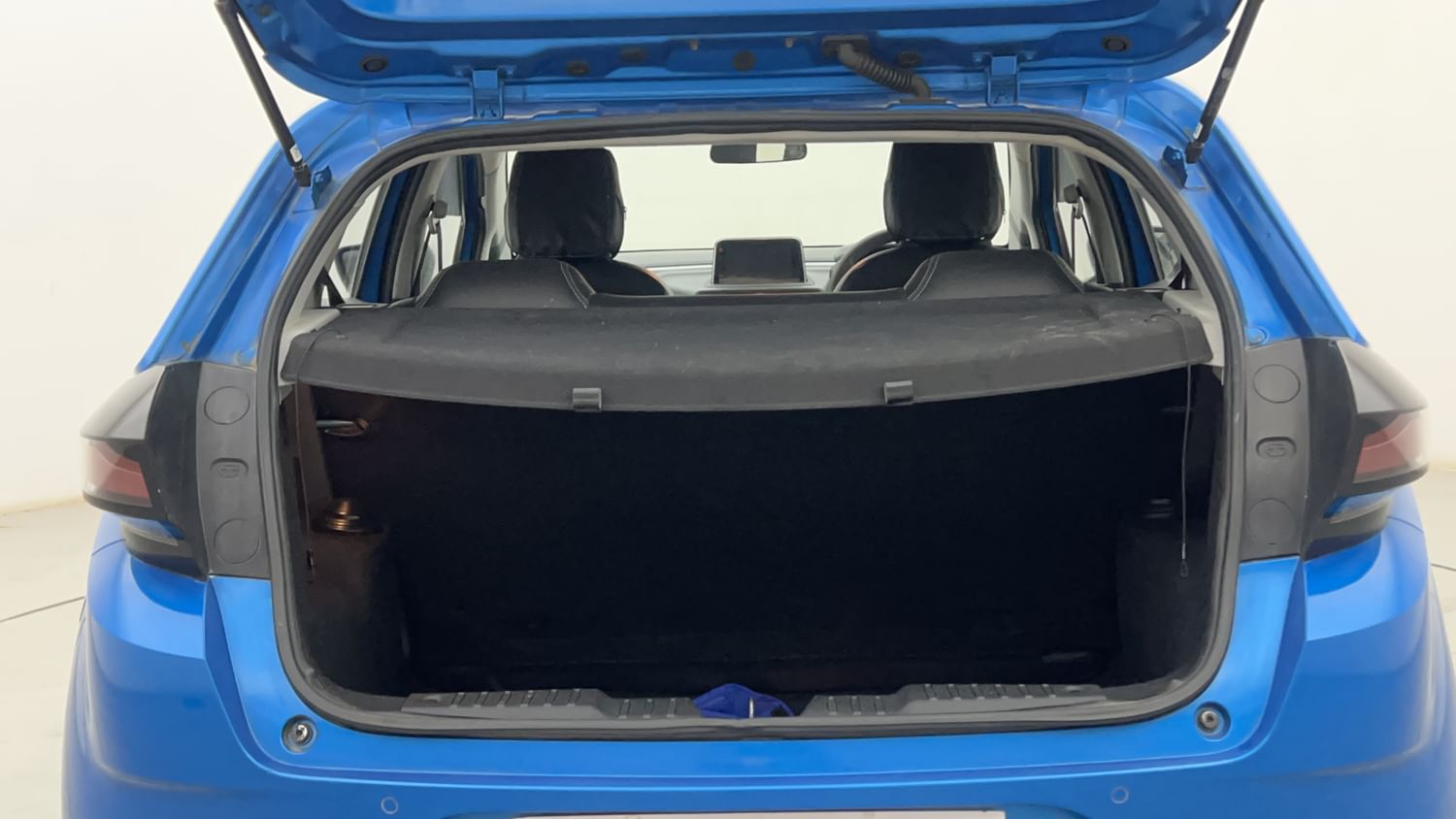 New Tata Altroz interior DICKY INSIDE VIEW